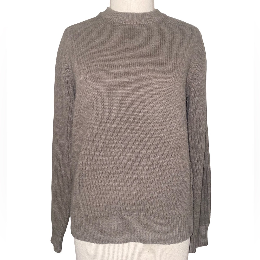 UNIQLO beige long sleeve sweater